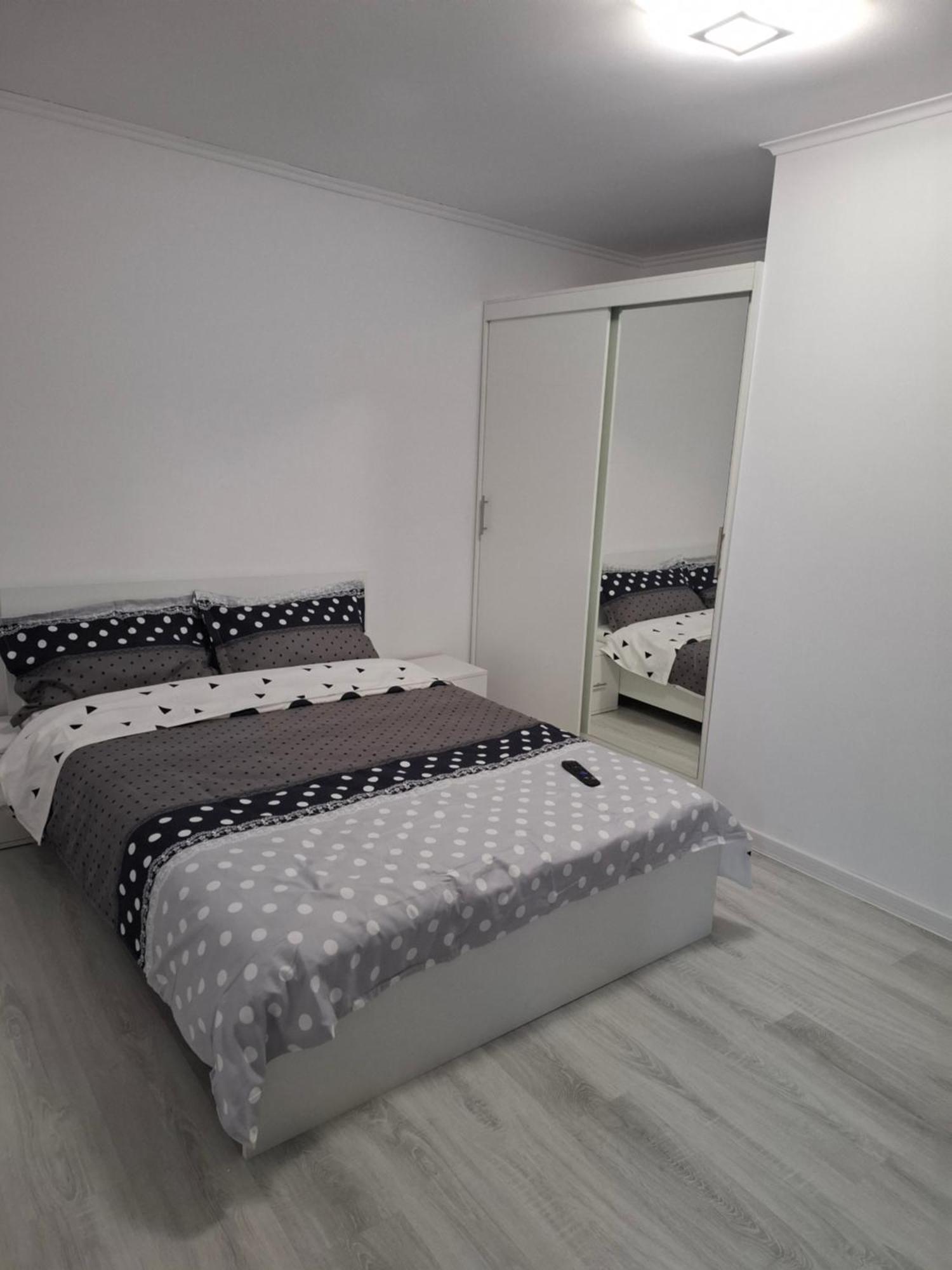 La Dede Hotel Calafat Luaran gambar